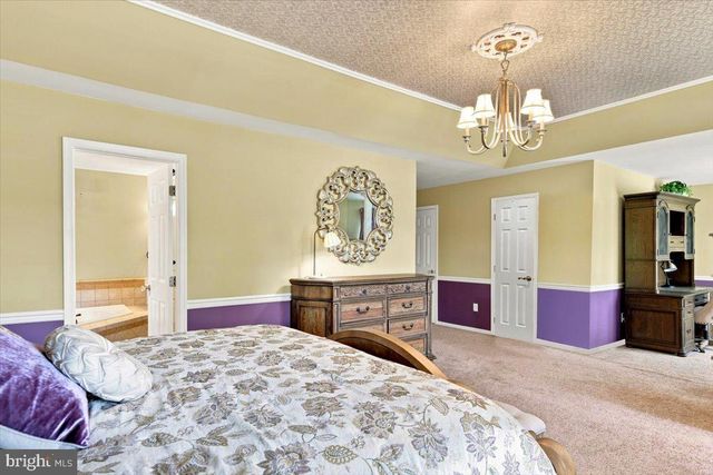 19 RICKLAND DR, Sewell, NJ 08080