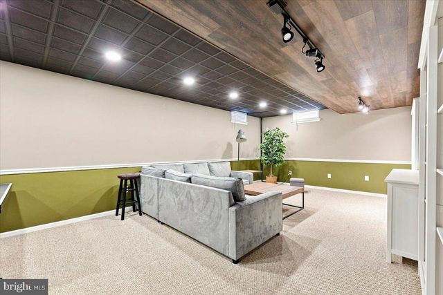 19 RICKLAND DR, Sewell, NJ 08080