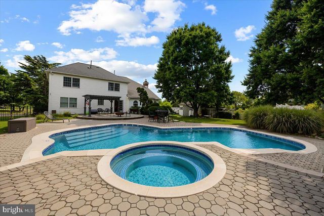 19 RICKLAND DR, Sewell, NJ 08080