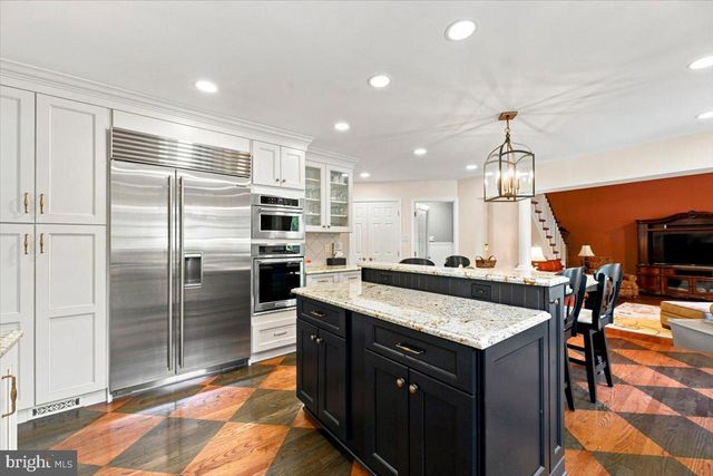 19 RICKLAND DR, Sewell, NJ 08080
