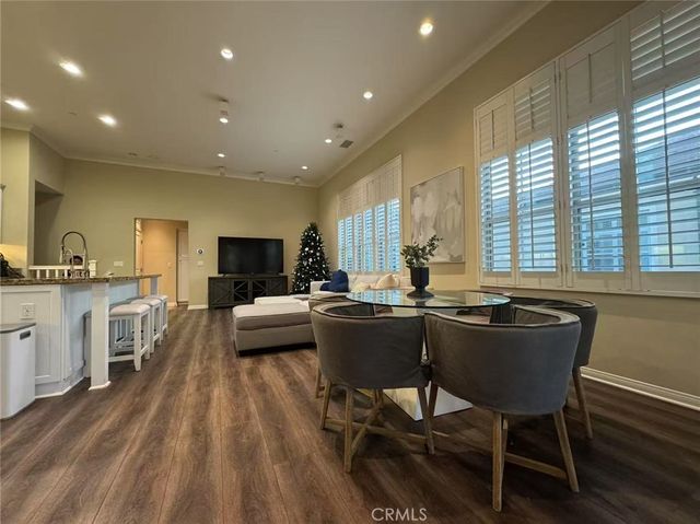 68 Overbrook, Irvine, CA 92620