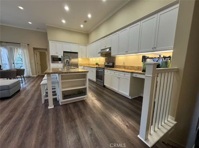68 Overbrook, Irvine, CA 92620