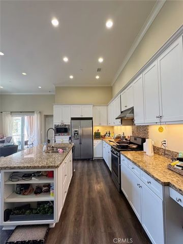 68 Overbrook, Irvine, CA 92620