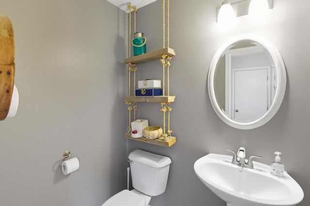 3153 Devonshire Drive, Delaware, OH 43015