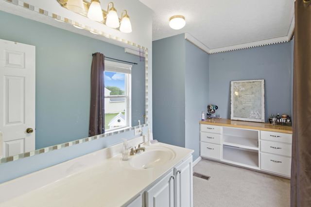 3153 Devonshire Drive, Delaware, OH 43015