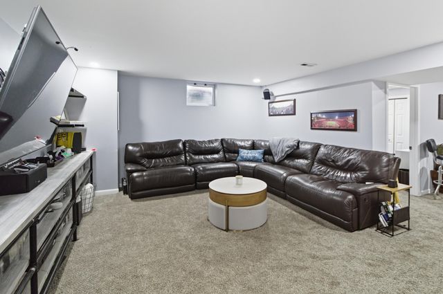 3153 Devonshire Drive, Delaware, OH 43015