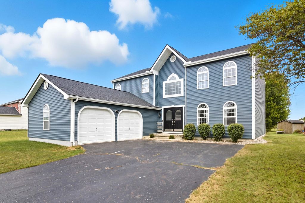 3153 Devonshire Drive, Delaware, OH 43015