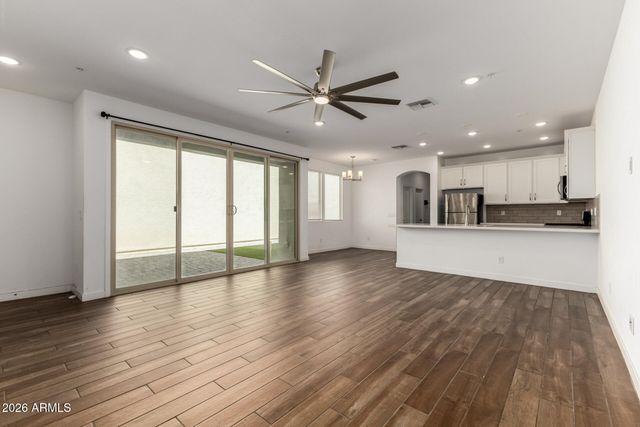 1877 N MARKETSIDE Avenue, Buckeye, AZ 85396