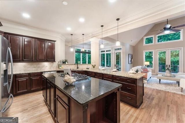 195 Fredericks Cove, Dawsonville, GA 30534