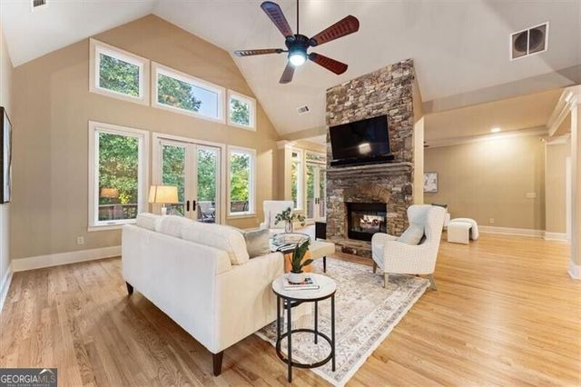 195 Fredericks Cove, Dawsonville, GA 30534