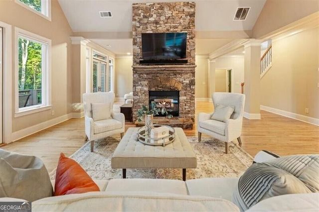 195 Fredericks Cove, Dawsonville, GA 30534