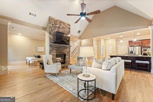 195 Fredericks Cove, Dawsonville, GA 30534