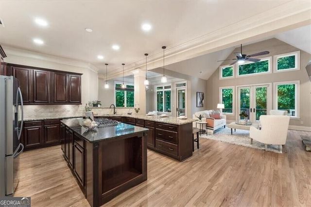 195 Fredericks Cove, Dawsonville, GA 30534