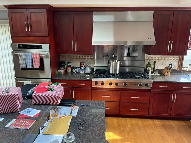19 Brae Burn Road, Milton, MA 02186