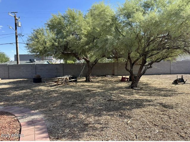 925 E HENRY Street, Tempe, AZ 85288