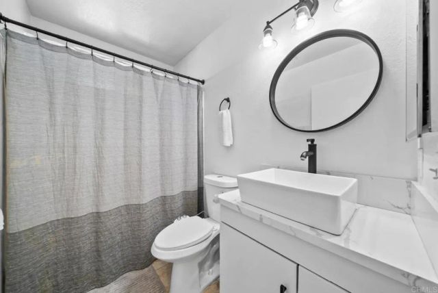 776 E Chase Avenue, El Cajon, CA 92020