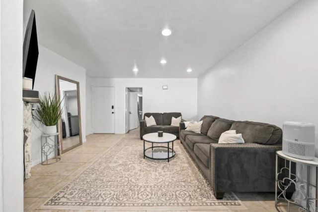 776 E Chase Avenue, El Cajon, CA 92020