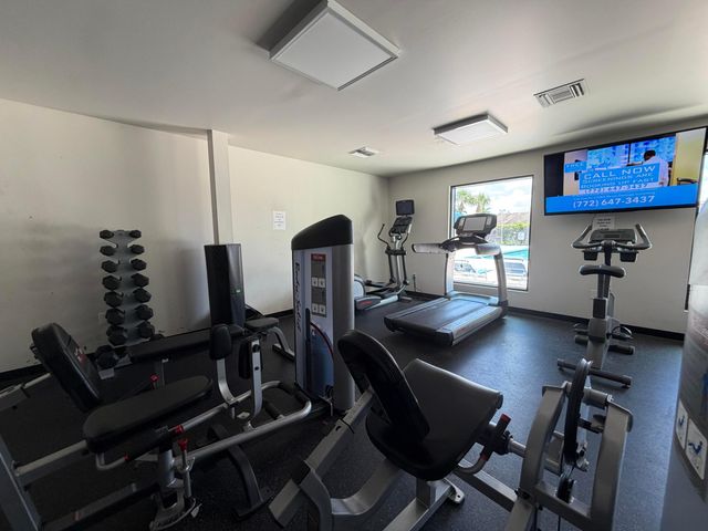 5220 Las Verdes Circle 317, Delray Beach, FL 33484