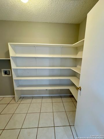 216 NEWROCK CRK, Schertz, TX 78154