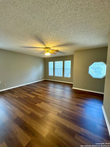 216 NEWROCK CRK, Schertz, TX 78154