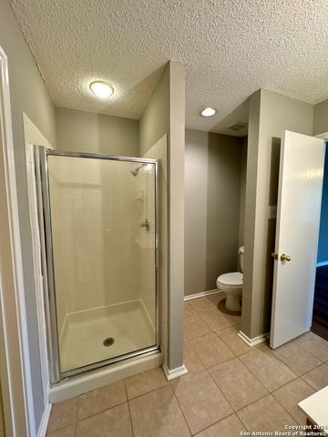 216 NEWROCK CRK, Schertz, TX 78154