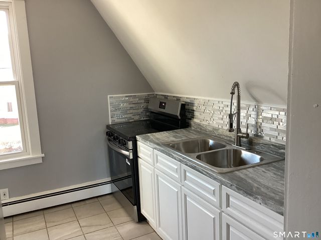 68 Woodbridge Street, Manchester, CT 06042