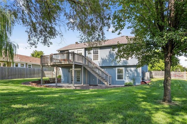 833 E 12th Street, Eudora, KS 66025