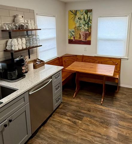 3851 Snelling Avenue, Minneapolis, MN 55406