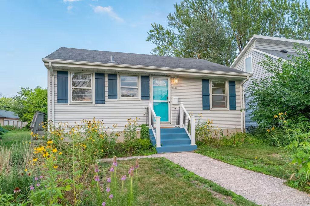 3851 Snelling Avenue, Minneapolis, MN 55406