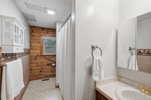 171 Crawley Falls Road, Brentwood, NH 03833