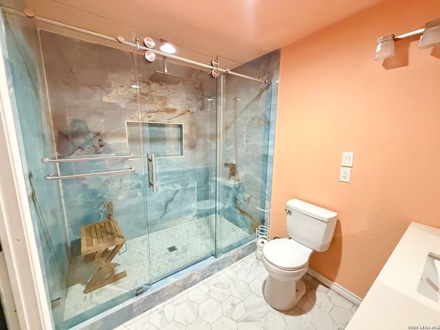 371 Gazel, San Antonio, TX 78213