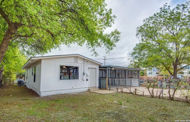 371 Gazel, San Antonio, TX 78213