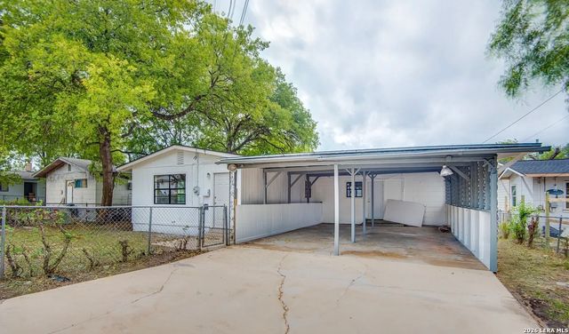 371 Gazel, San Antonio, TX 78213