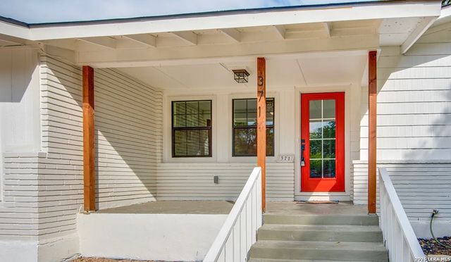 371 Gazel, San Antonio, TX 78213