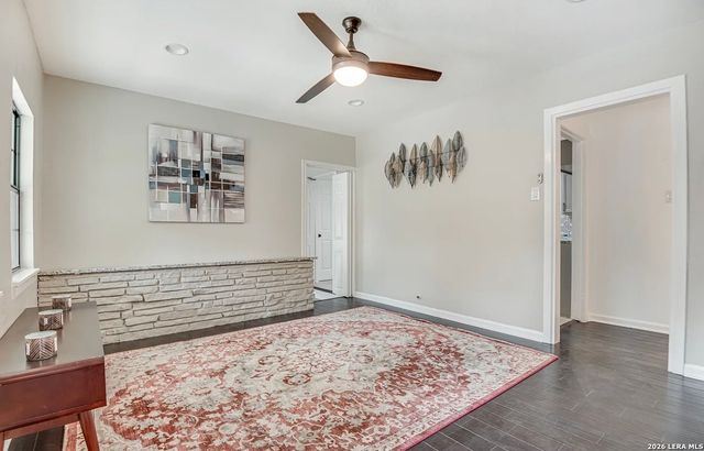 371 Gazel, San Antonio, TX 78213