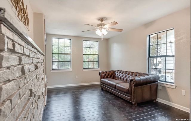 371 Gazel, San Antonio, TX 78213