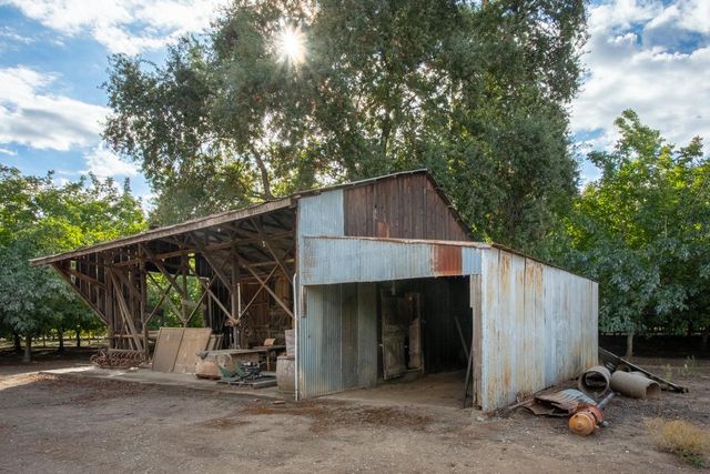 9375 Hedger Rd, Live Oak, CA 95953