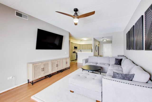 9670 Franklin Avenue 505, Franklin Park, IL 60131