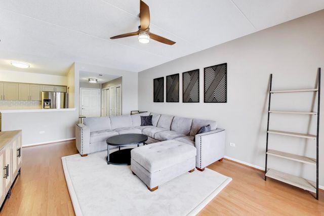 9670 Franklin Avenue 505, Franklin Park, IL 60131