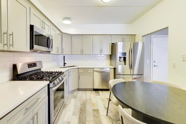 9670 Franklin Avenue 505, Franklin Park, IL 60131