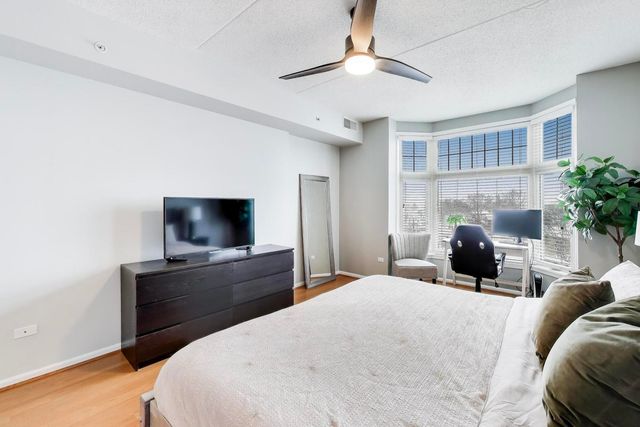 9670 Franklin Avenue 505, Franklin Park, IL 60131