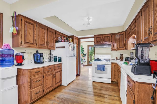 3947 Blackstone Avenue, Gurnee, IL 60031