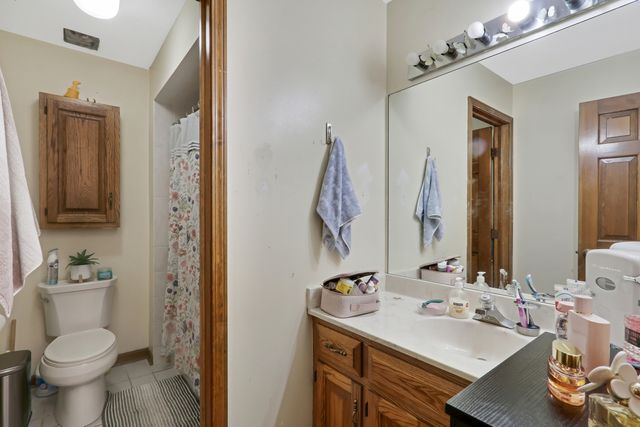 3947 Blackstone Avenue, Gurnee, IL 60031