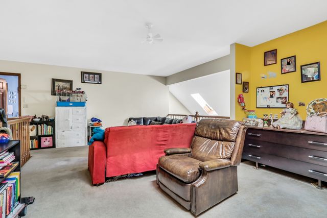 3947 Blackstone Avenue, Gurnee, IL 60031