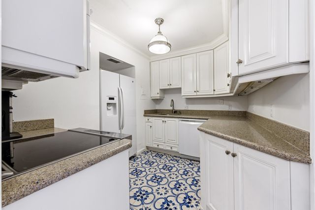 170 N Ocean Boulevard 411, Palm Beach, FL 33480