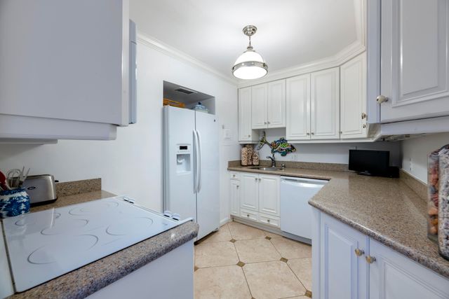 170 N Ocean Boulevard 411, Palm Beach, FL 33480