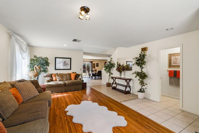 2047 Sandpebble St, Stockton, CA 95206