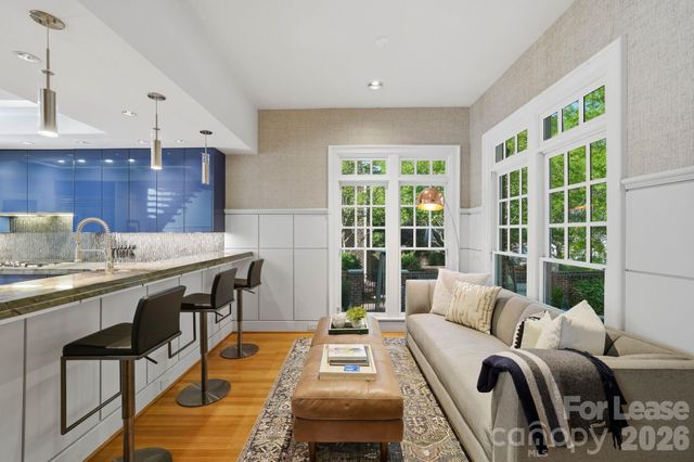1124 Dilworth Crescent Row, Charlotte, NC 28203