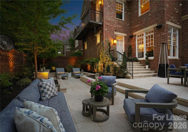 1124 Dilworth Crescent Row, Charlotte, NC 28203