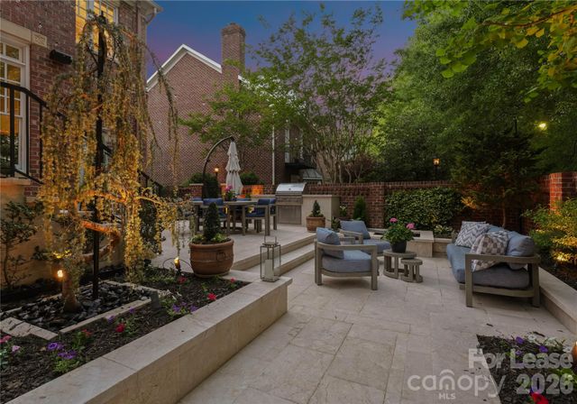 1124 Dilworth Crescent Row, Charlotte, NC 28203